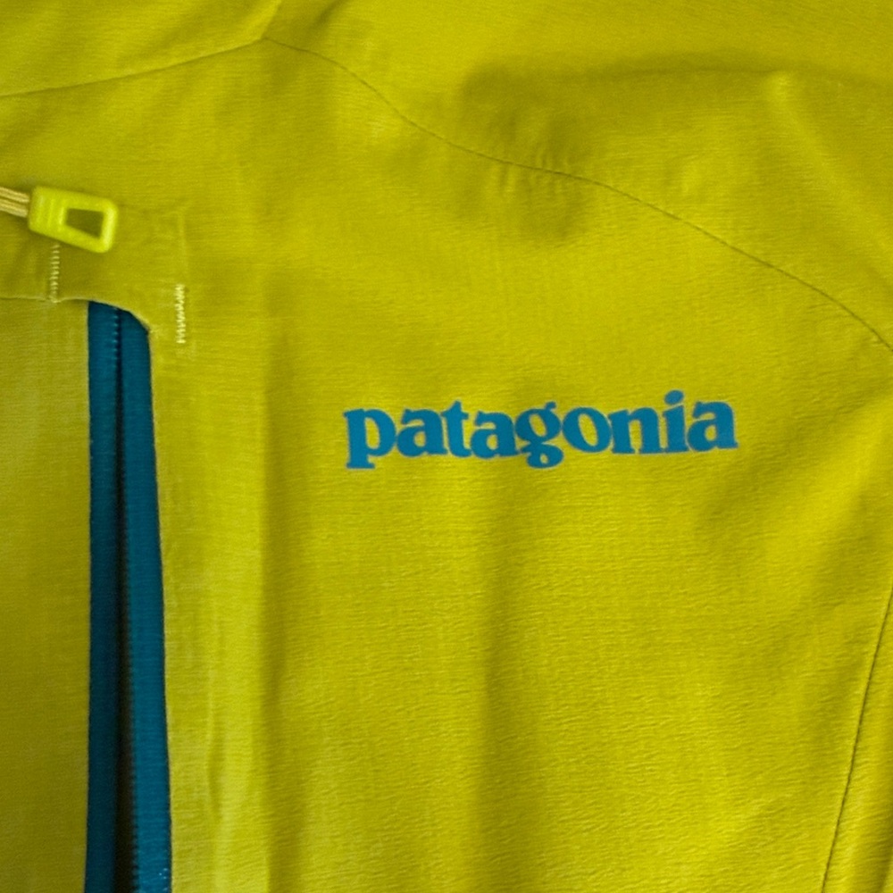 Patagonia Waterproof Shell Jacket - Picture 2 of 6